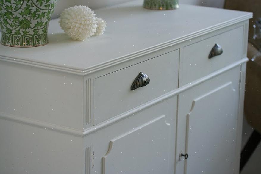 I 1990 opprettet Annie Sloan Chalk Paint delvis fordi hun trengte en maling som skulle tørke ekstremt raskt