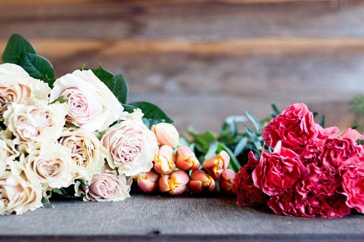 En frisk blomsterbukett varer kanskje ikke så lenge som en levende blomstrende plante