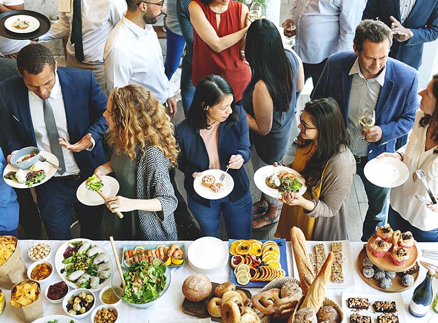 Buffet servering har blitt veldig populært i restauranter