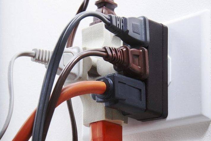 For en 15-amp krets er målet for sikker belastning 1440 watt